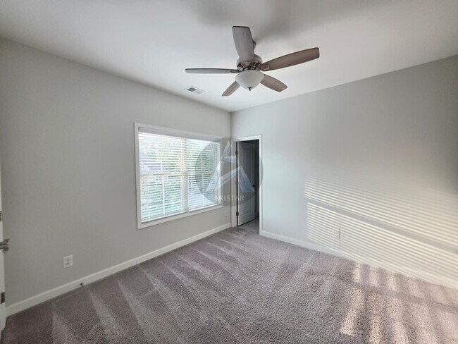 Building Photo - 2892 Boone Dr