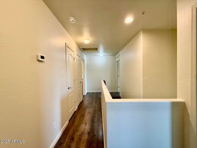 Building Photo - 1520 N 80th Dr