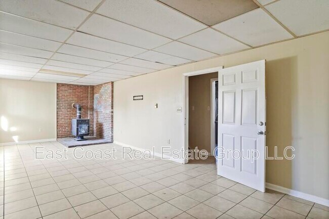 Building Photo - 2068C Virts Ln
