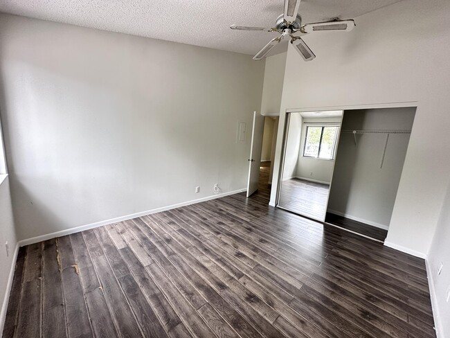 Building Photo - 306 Harbour Pointe Way