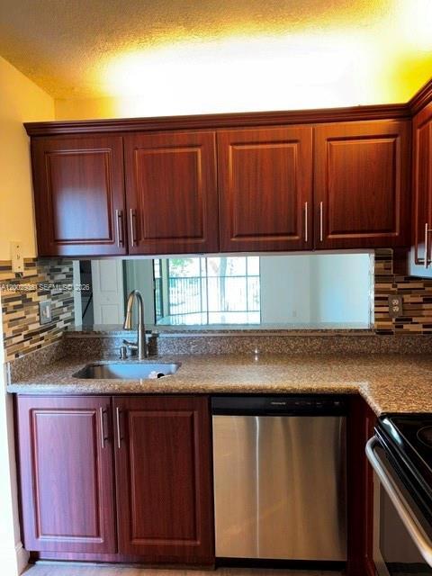 Building Photo - 3410 Foxcroft Rd