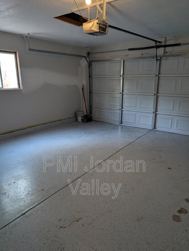 Building Photo - 5233 W 6600 S