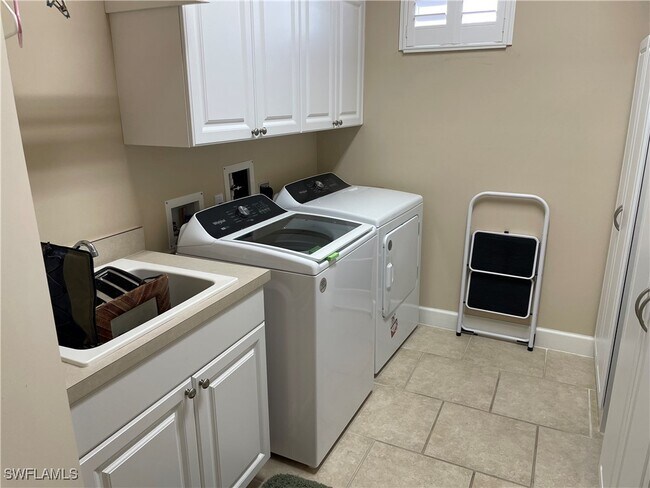 Building Photo - 23781 Merano Ct