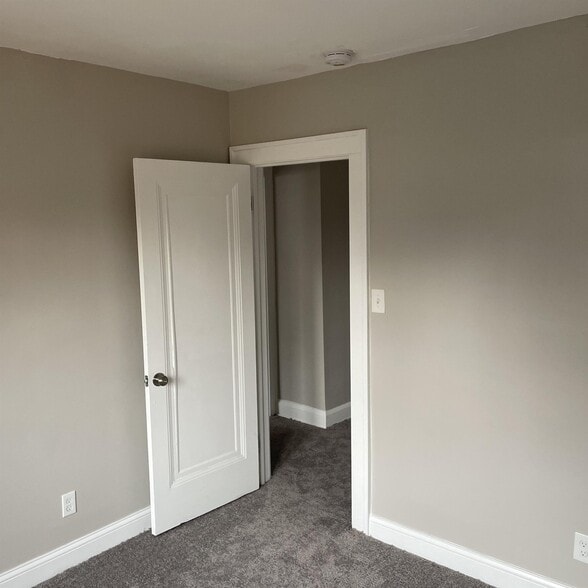 Building Photo - 3916 Orchard Rd