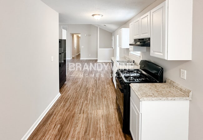 Building Photo - 1414 Waterton Trail