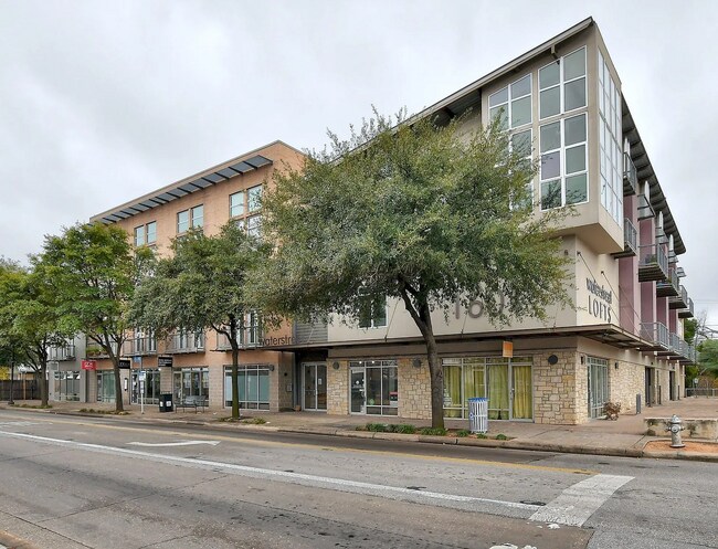 Primary Photo - 1601 E Cesar Chavez St