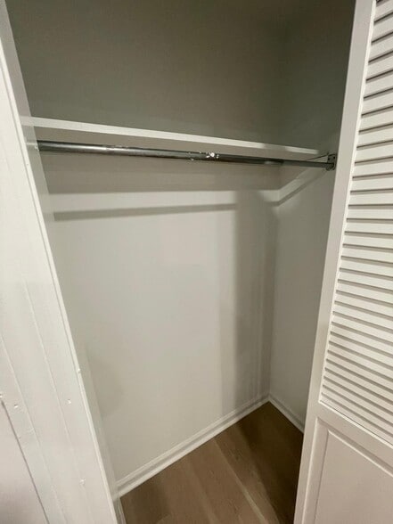 Storage closet (next to main entrance) - 1936 Ashmore Ave