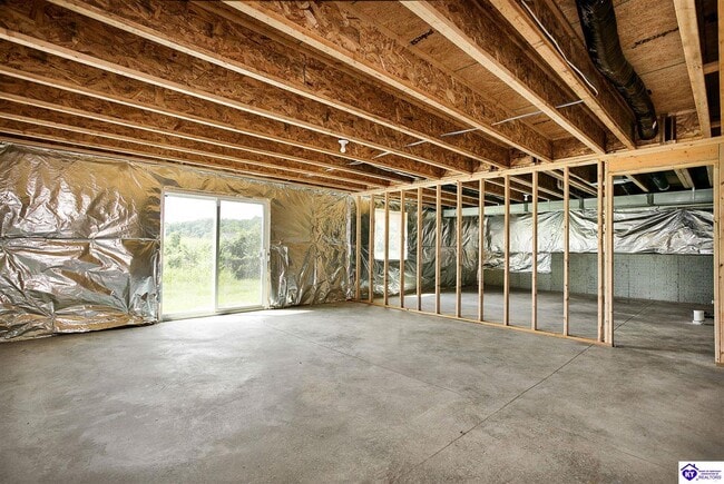 Building Photo - 168 Aqueduct Pk
