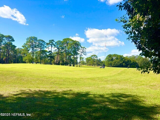 Building Photo - 5609 Hyde Park Cir