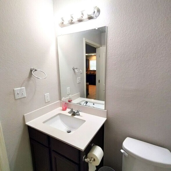 Building Photo - 107 Gambel Oak Way