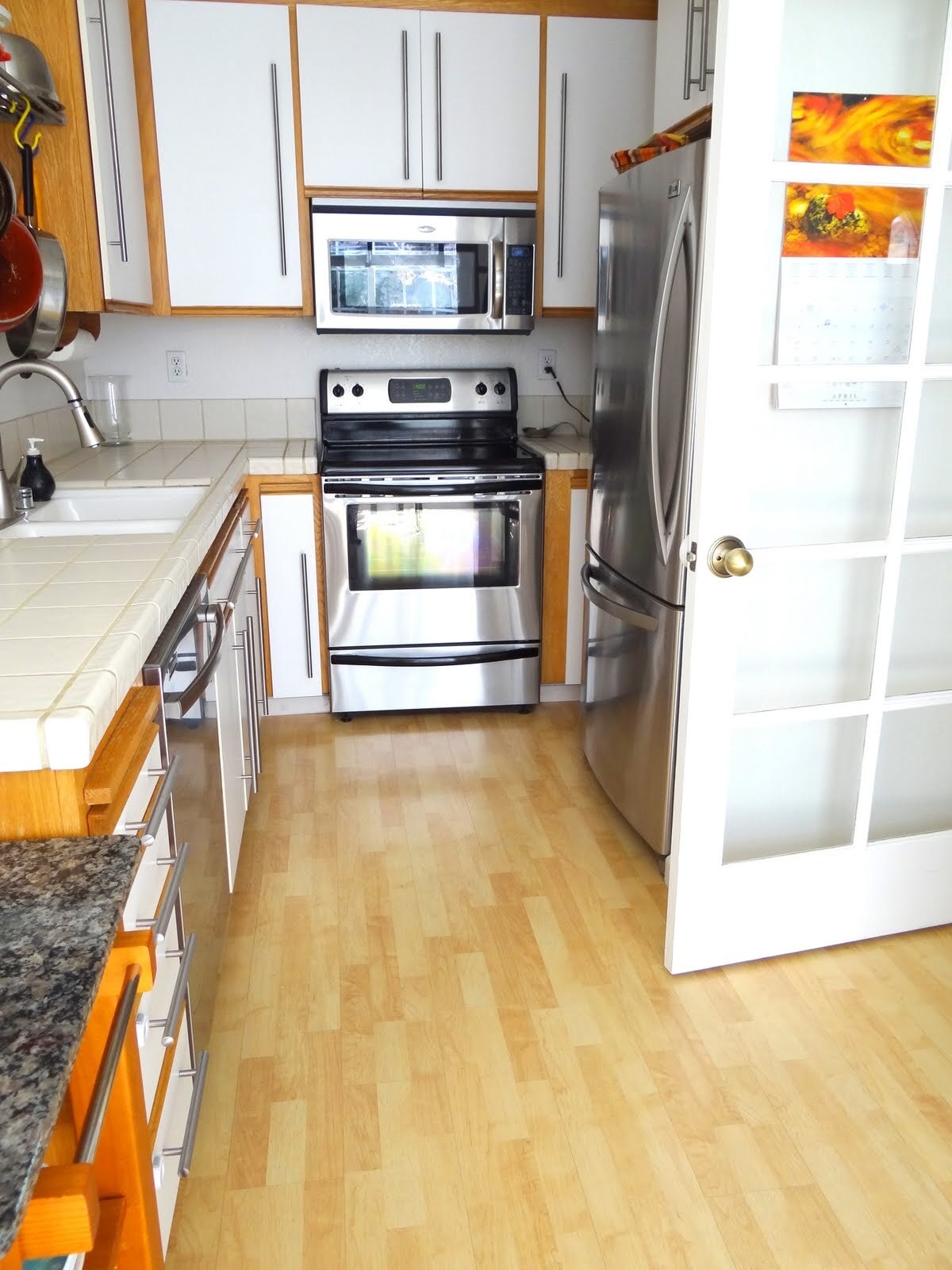 Kitchen - 964 Belmont Ter