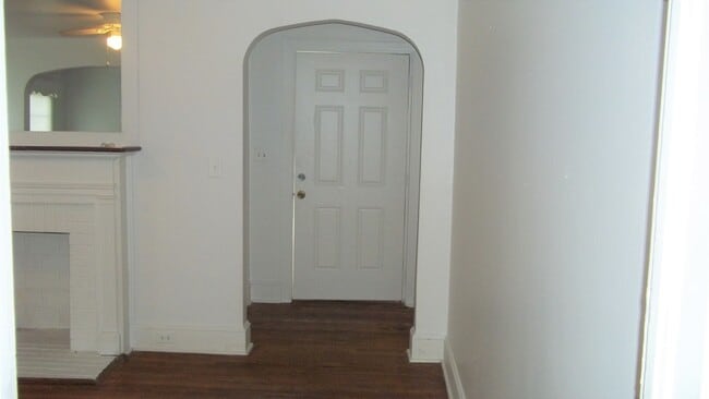 Building Photo - 206 Hudson St