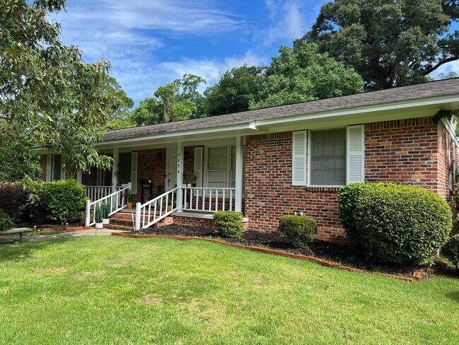 Building Photo - 3/1.5 Brick Home in Alpine Hills subdivision