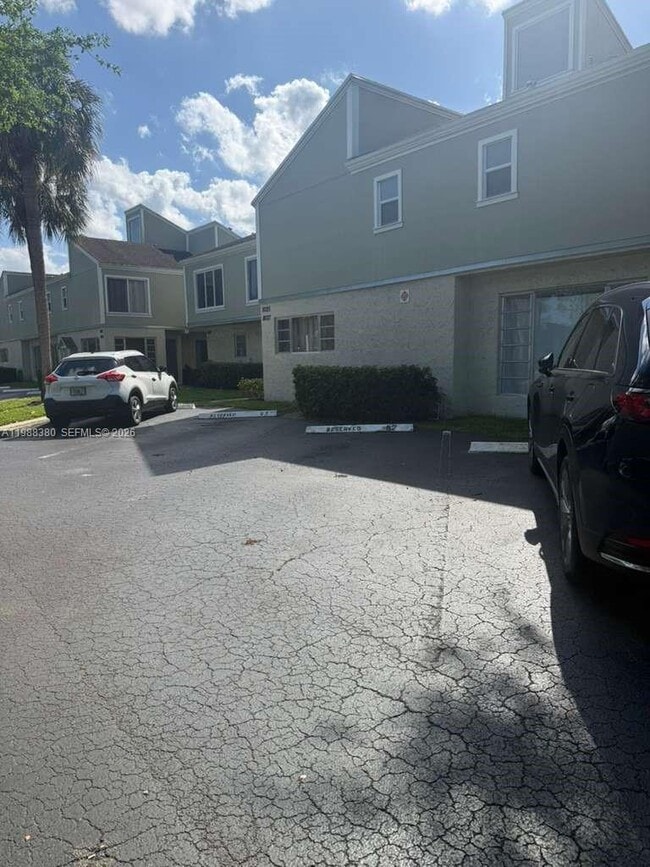 Building Photo - 8031 Lagos De Campo Blvd