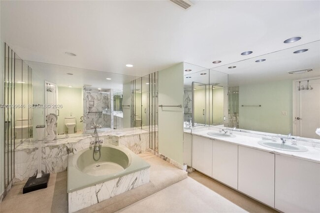 Building Photo - 2200 S Ocean Ln