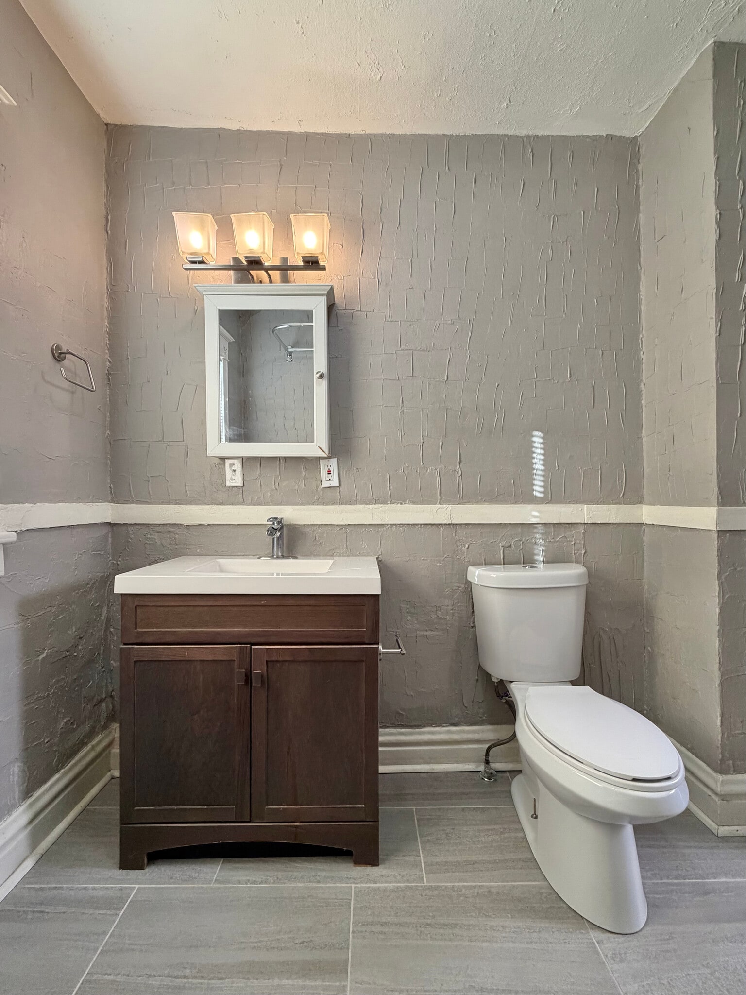 Building Photo - 3836 Wyandotte St