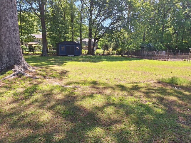 Building Photo - 3 bedroom /2 full bathroom- Yorktown