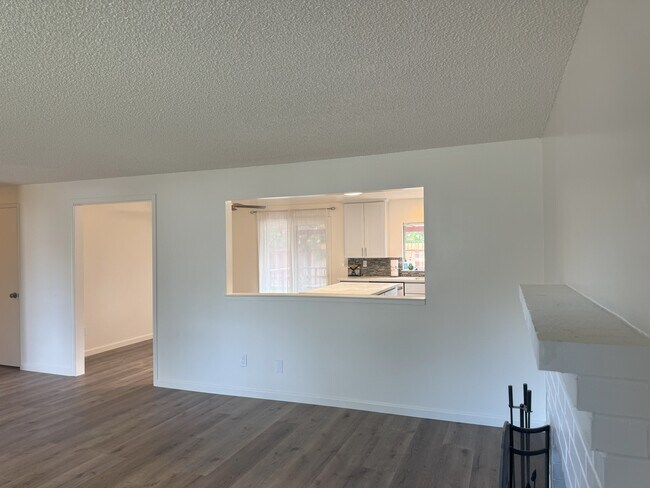 Building Photo - 2460 Brookside Way
