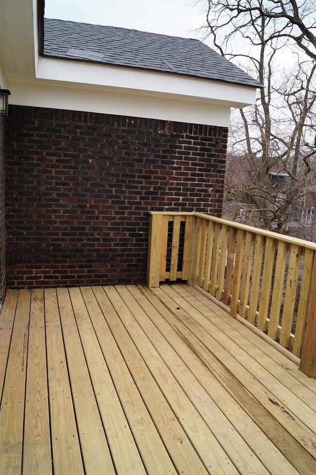 Building Photo - 6370 Morrowfield Ave