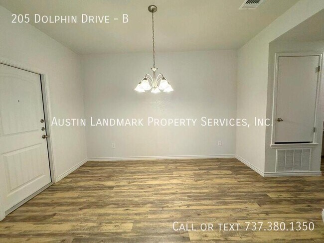 Building Photo - 205 Dolphin Dr