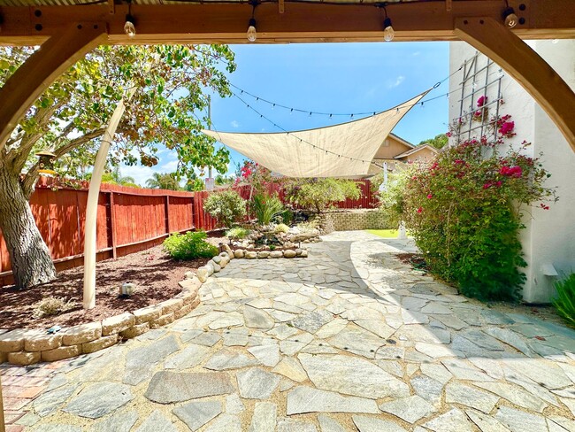 Building Photo - Wonderful Single-Story Home on Spacious Corner Lot with Privately Fenced Yard Space & Attached-Tw...
