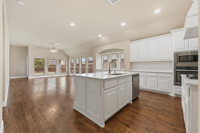 Building Photo - 1509 Bull St