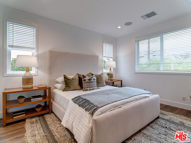 Building Photo - 1278 Meadowbrook Ave