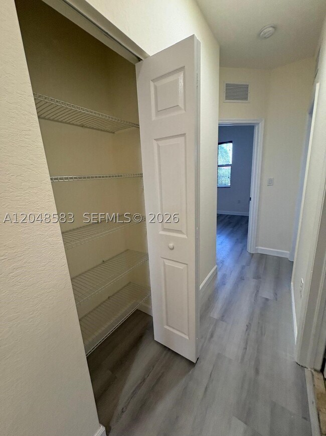 Building Photo - 17460 SW 153rd Ave