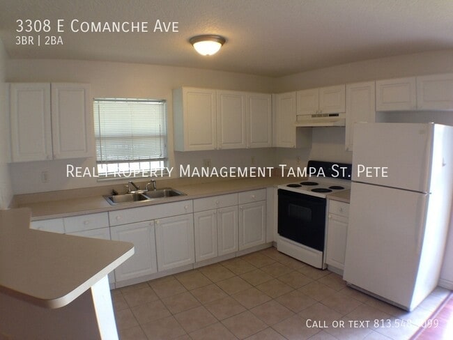 Building Photo - 3308 E Comanche Ave