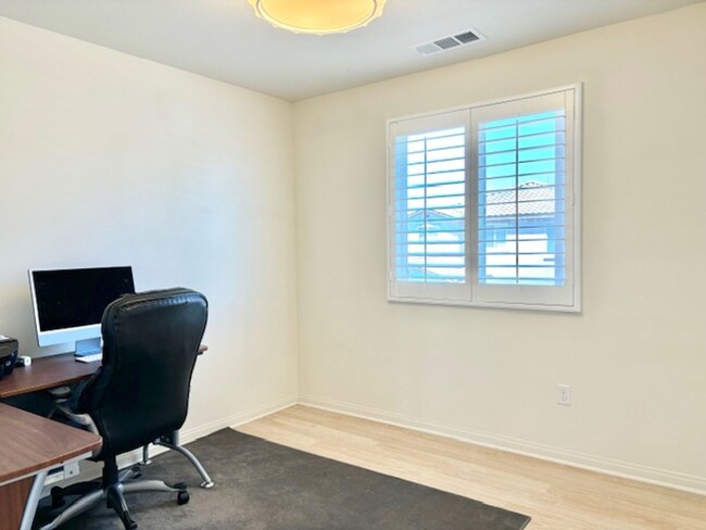 Building Photo - Riverpark | 4Bed + 3Bath | Oxnard | Whalen