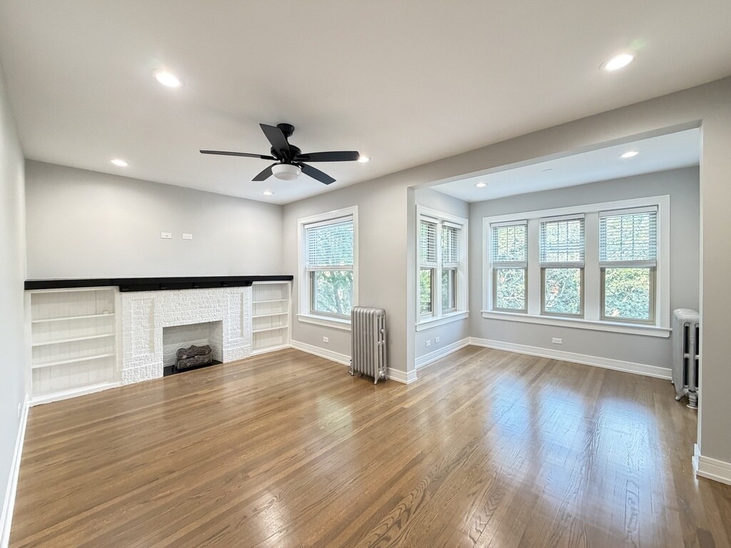 Building Photo - 5454 N Paulina St