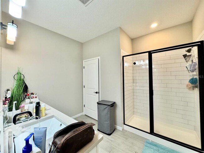 Building Photo - 11281 Beach Walk Wy NE