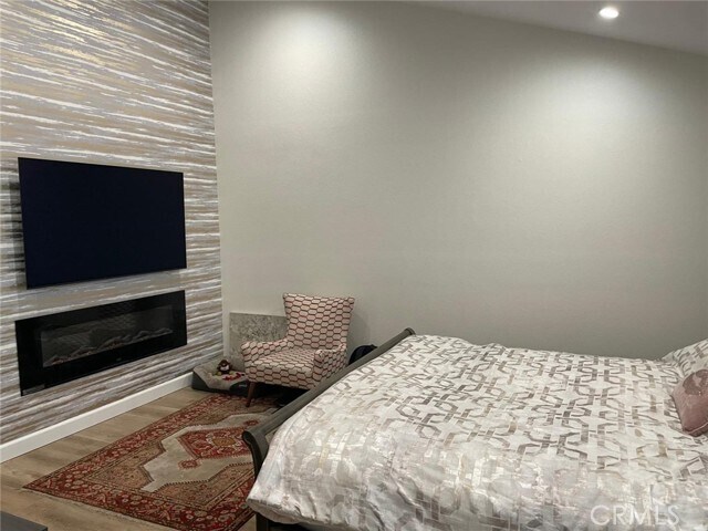 Building Photo - 10 Tahoe