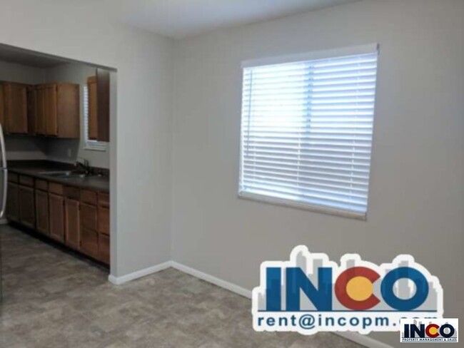 Building Photo - Comfortable 2 bed 1 bath Condo Near Sloans...