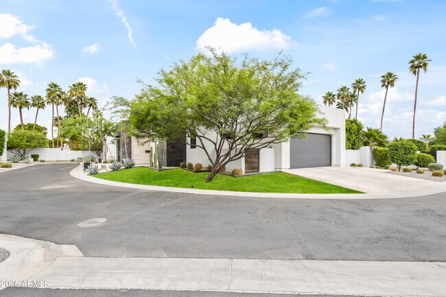 Building Photo - 3615 N Nicosia Cir