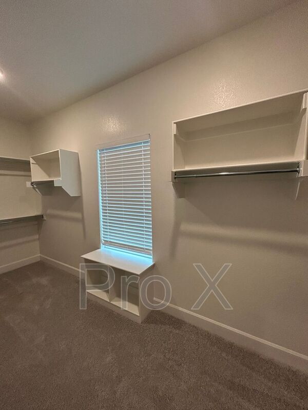 Building Photo - 2400 Salmon St