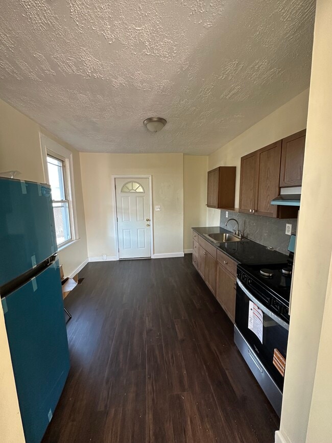 Building Photo - 26 Clarence St