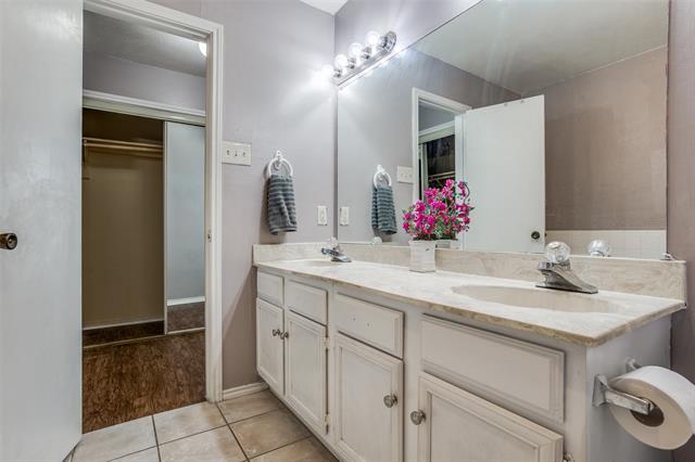 Building Photo - 5913 Lake Hubbard Pkwy