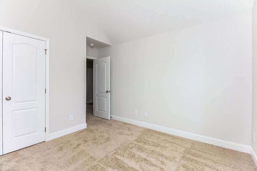 Building Photo - 5744 Orchardgrass Rd