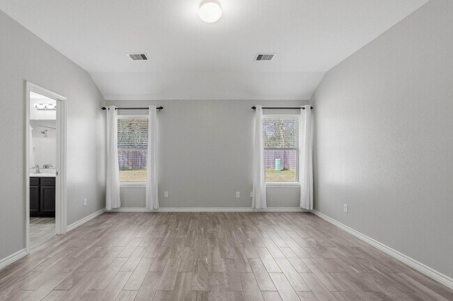 Building Photo - 9431 Paloma Creek Dr