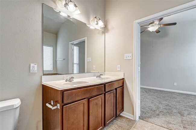 Building Photo - 22402 Lavaca Ranch Ln