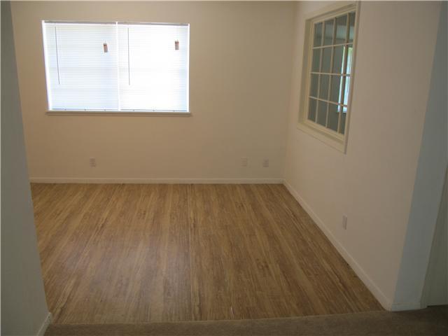 Building Photo - 8418 Briarwood Ln