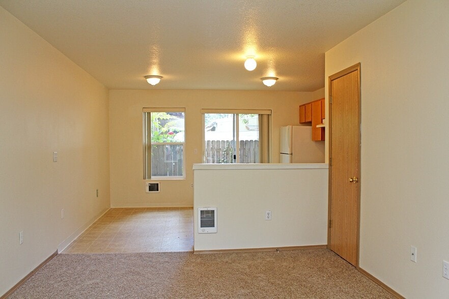 Building Photo - 3548 SE 119th Ave