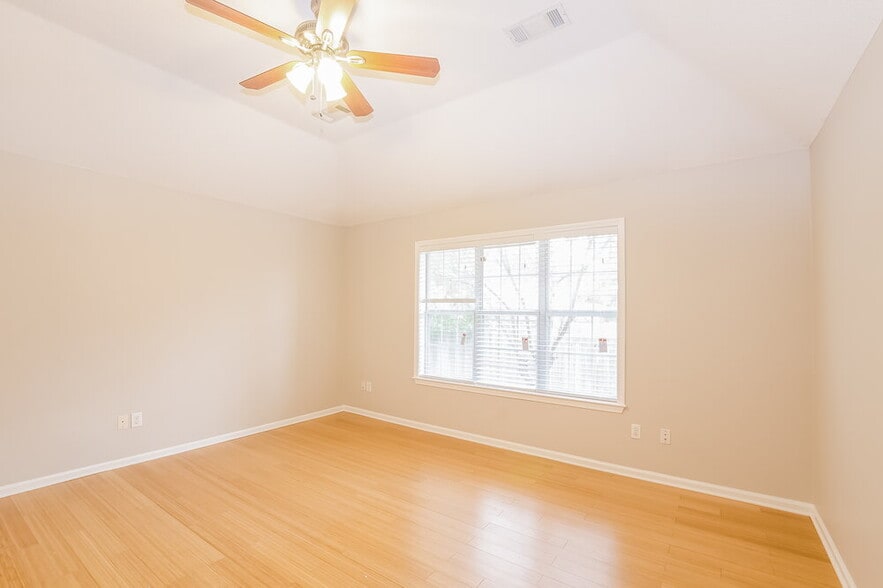 Building Photo - 4663 Shadow Field Ln