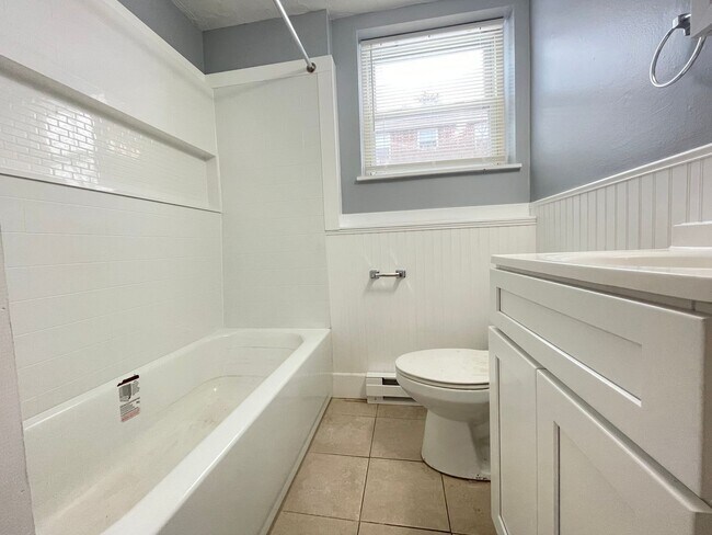 Building Photo - 181 Loudon Rd