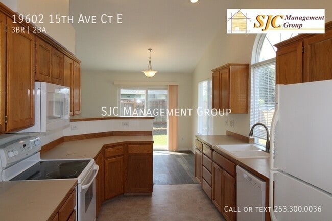 Building Photo - 19602 15th Ave Ct E