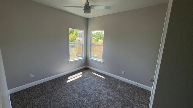 Building Photo - 3207 Bourland St