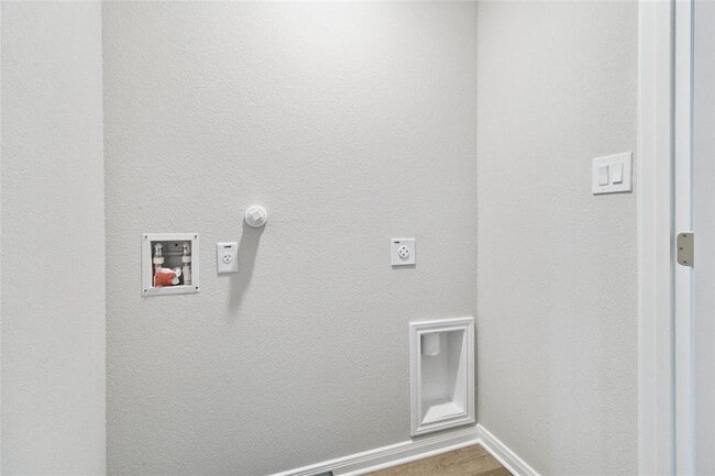 Building Photo - 525 Caymus Dr