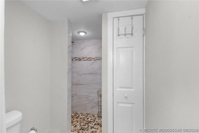 Building Photo - 10310 S Ocean Dr