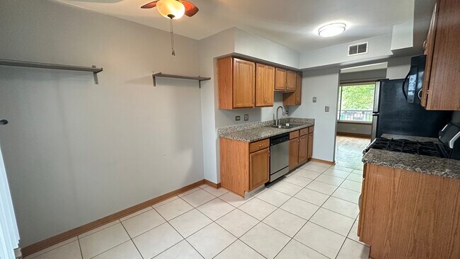 Building Photo - 4935 N Harlem Ave